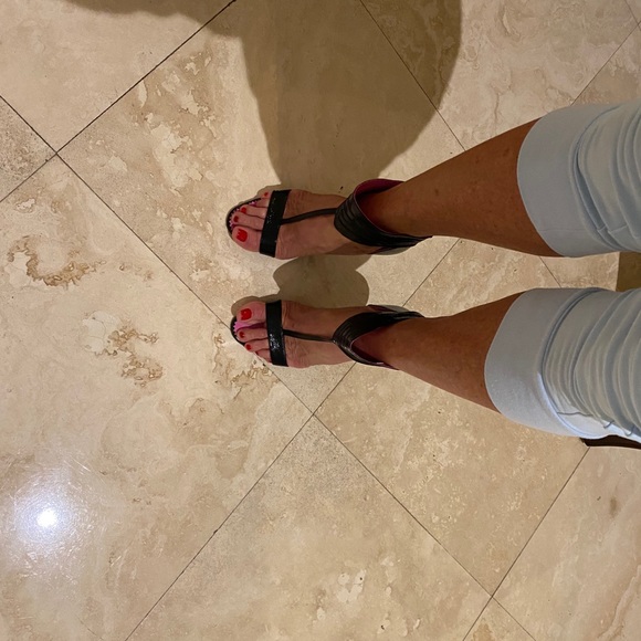 Authentic Manolo Blahnik black high heal sandals - Picture 14 of 16